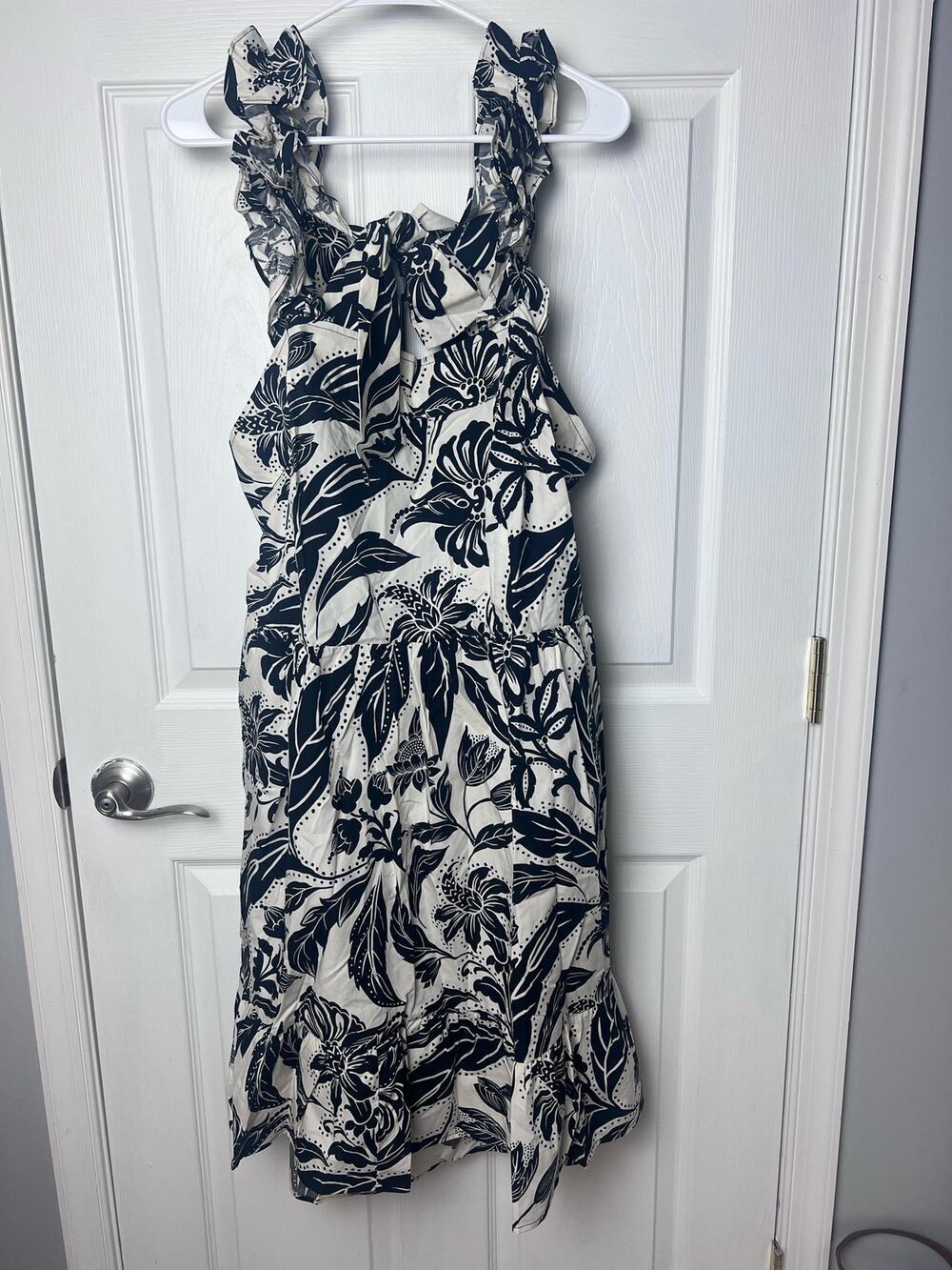 Who What Wear Women's Dress 2X Cut Out Bow Ribbon Back Strap Floral Print